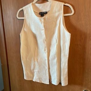 Harold’s linen top